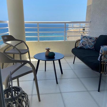 Relaxing Modern Beachfront Apartment - Amazing Sea View Кальпе Екстер'єр фото